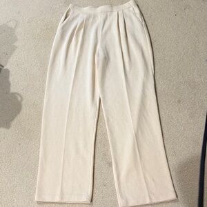 St. John Collection Cream Women's Trousers VEUC